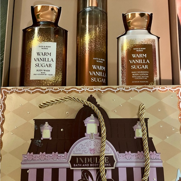 Bath & Body Works Warm Vanilla Sugar 4 Piece set - Picture 2 of 4